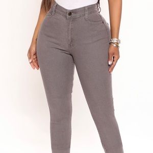 🚛 Fashion Nova The Right Angle Skinny Jeans
